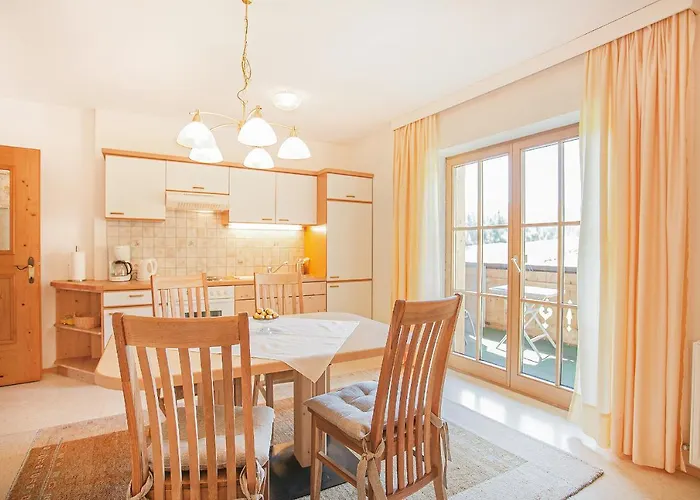 Haus Reindl 아파트 *